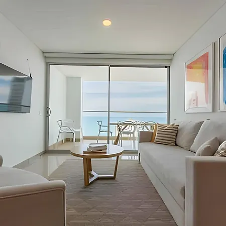 Modern 2Br Next To The Walled City+Oceanside View